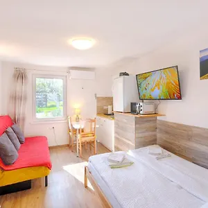 New With Aircon & Free Parking , Lublana Słowenia